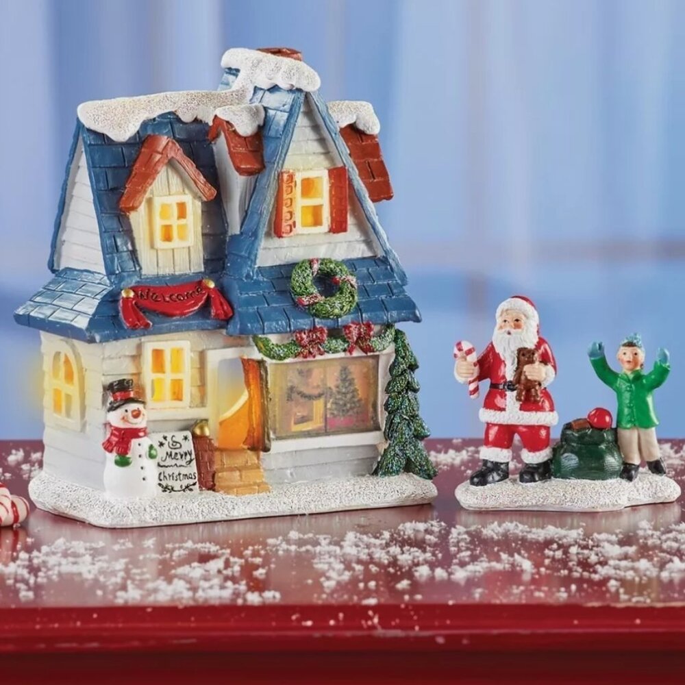 Santa is in Town Mini 2-Piece Figurine Set